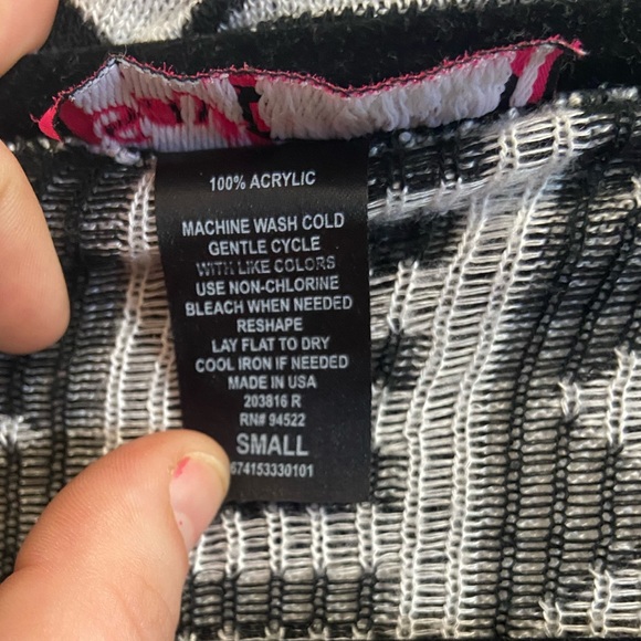 Lightly worn woman’s cardigan sweater, funky fun black and white pattern. - Picture 3 of 3